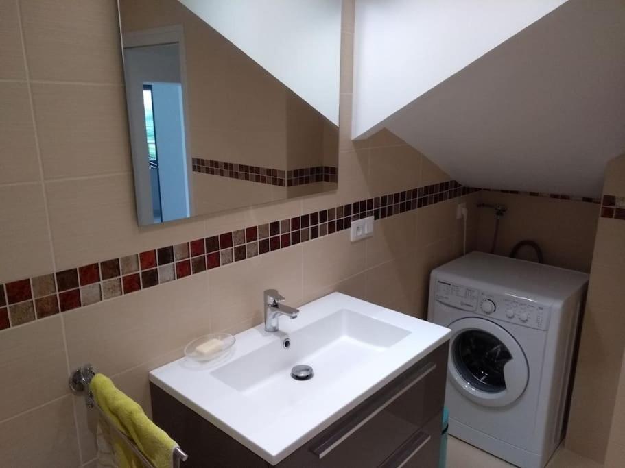 Charmant Appartement T2 Neuf ,Calme Tout Confort. Cases-de-Pene المظهر الخارجي الصورة